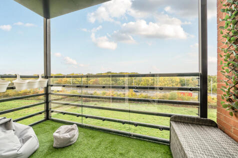 1369539-9-68f60bf...