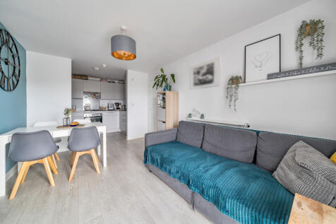 1369539-6-68f60be...