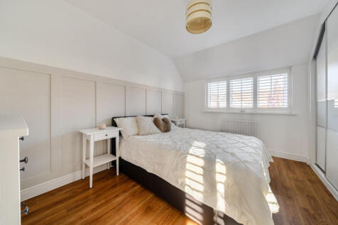 1371605-6-68fb4ad...