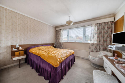 1369323-9-68ef76a...