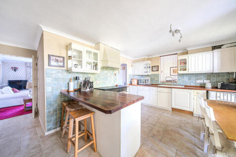 1373013-7-68ff46f...