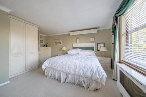 1373013-16-68ff47...