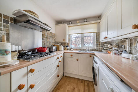 1372907-6-69023a5...