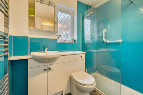 1372907-1-69023a3...