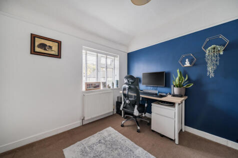 1372842-15-6908d2...