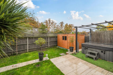 1375749-15-690c7f...