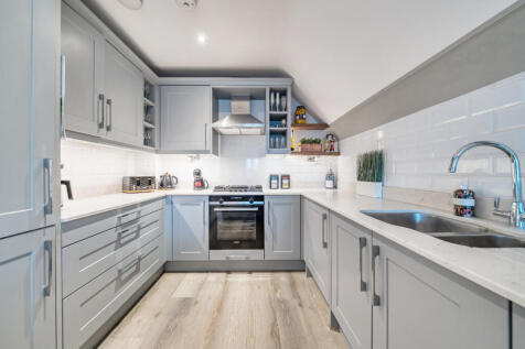 1373947-13-6909f3...