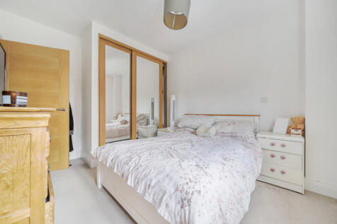 1369869-6-691dd11...