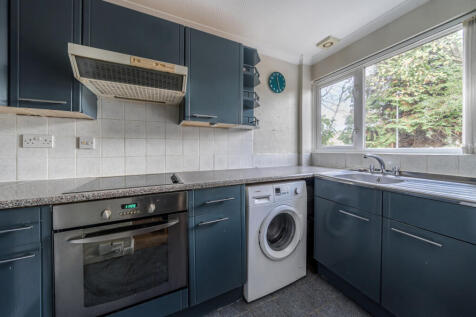 1381030-8-6925996...