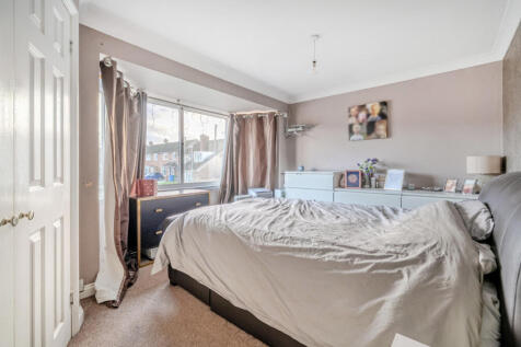 1382133-15-6939a6...