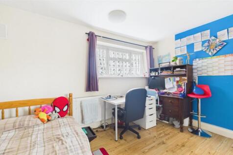 CAM05136G0-PR0031-STILL016.jpg
