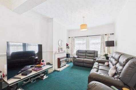 CAM04248G0-PR0038-STILL002.jpg