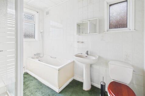 CAM04248G0-PR0039-STILL012.jpg