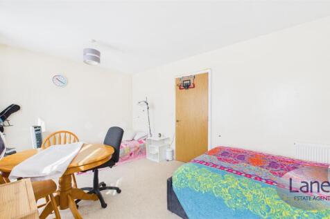 CAM04248G0-PR0098-STILL017.jpg