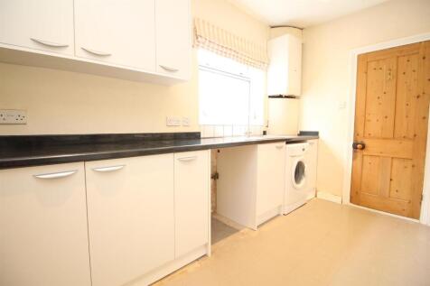 122 Christchurch Road Kitchen.JPG