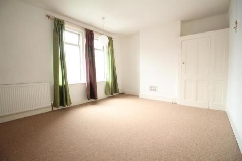 122 Christchurch Road Master Bedroom.JPG