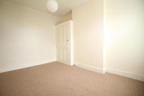 122 Christchurch Road Second Bedroom1.JPG