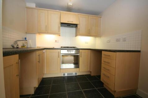 Saxon Court 7 Kitchen.JPG