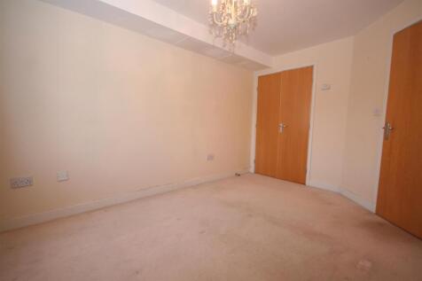 Saxon Court 7 Master bedroom.JPG
