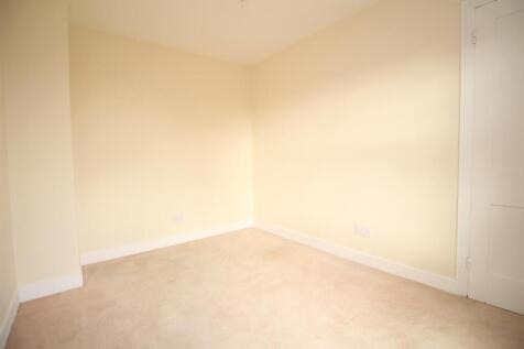 37 Upper Denmark Road Second Bedroom.JPG