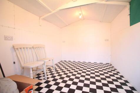 37 Upper Denmark Road Shed.JPG
