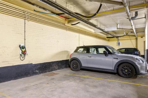 Parkng Space