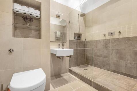 En Suite Bathroom