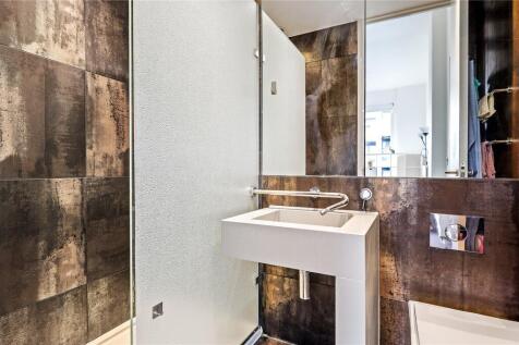 En Suite Bathroom