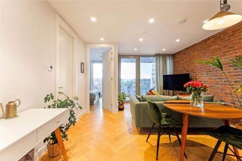 Reception/Kitchen