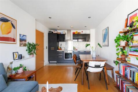 Reception/Kitchen