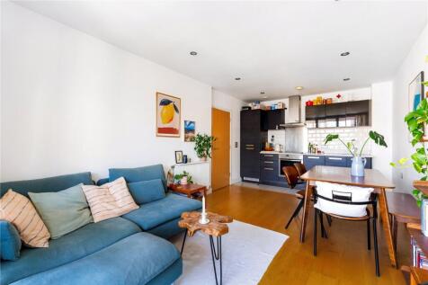 Reception/Kitchen