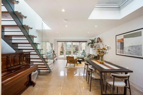 Reception/Kitchen