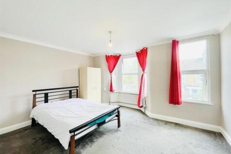 main bedroom.jpeg