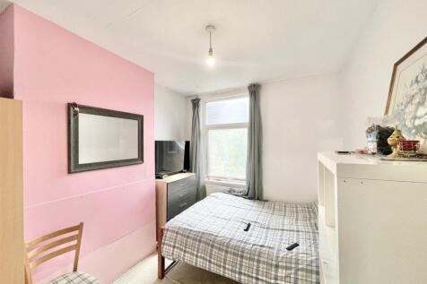 WhatsApp Image 2025-09-18 at 14.06.21 (3).jpeg