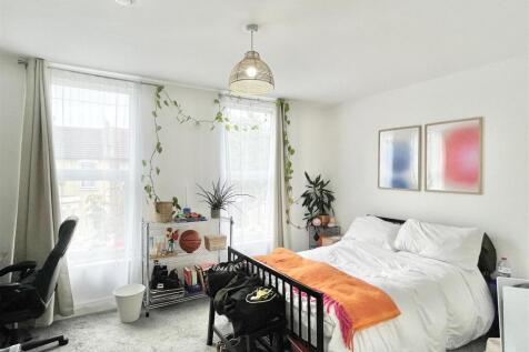 WhatsApp Image 2025-09-18 at 14.14.56 (2).jpeg