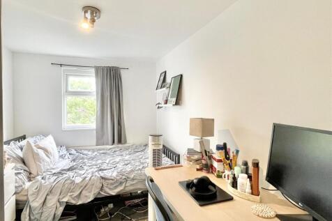 WhatsApp Image 2025-09-18 at 14.14.57.jpeg