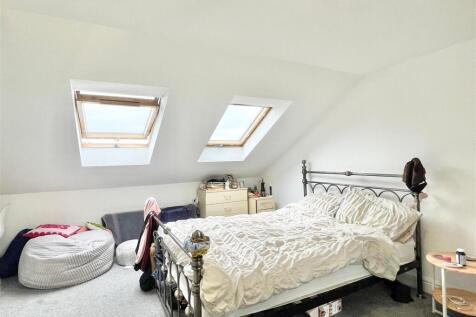 WhatsApp Image 2025-09-18 at 14.14.58.jpeg