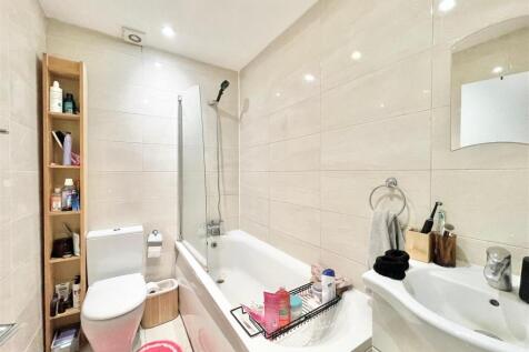 WhatsApp Image 2025-09-18 at 14.14.56 (1).jpeg