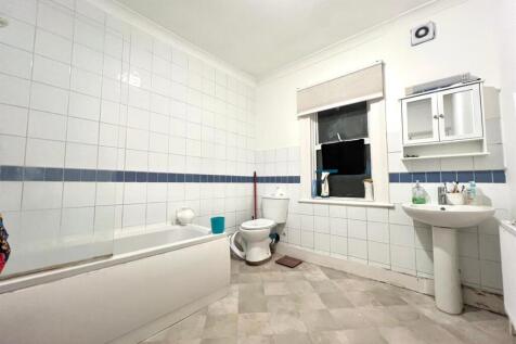 WhatsApp Image 2025-11-27 at 18.02.55 (2).jpeg