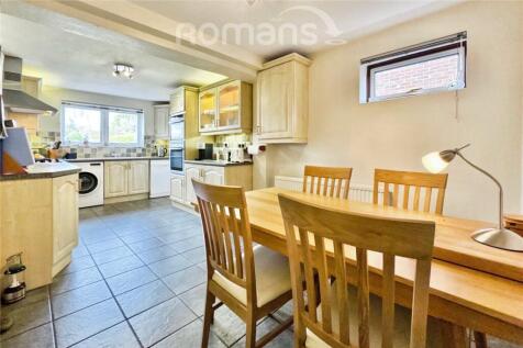 Kitchen &amp; Breakfast