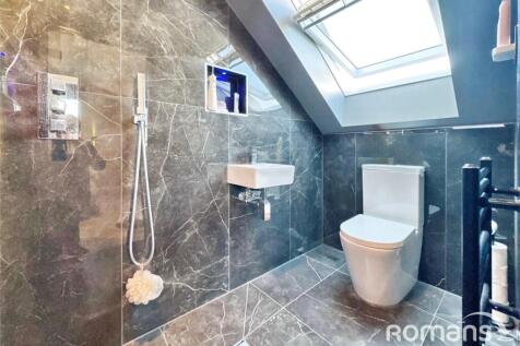 Master En-Suite