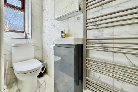 Master En-Suite