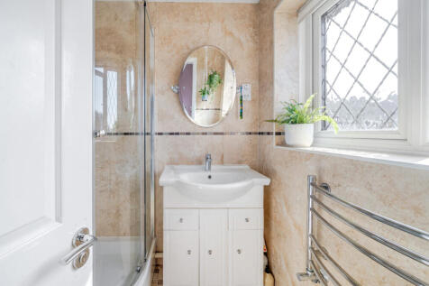 Master En-Suite