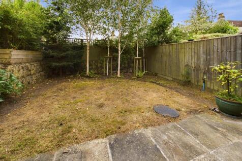 CAM03789G0-PR0025-STILL005.jpg