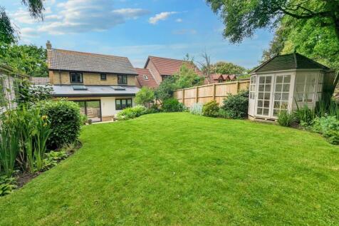 Rear Aspect &amp; Gardens