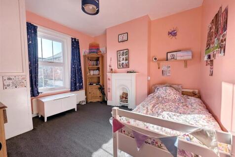 1 of 4 Bedrooms