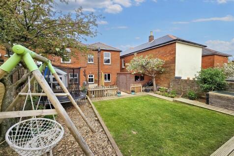 Garden Rear 1.jpg