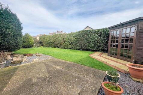 Garden &amp; Summer House