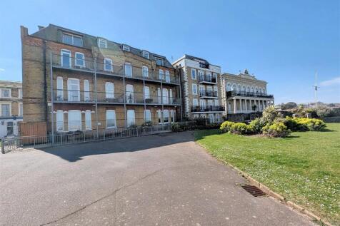 Seaside of Victoria Lodge
