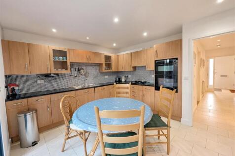 Kitchen/Dienr
